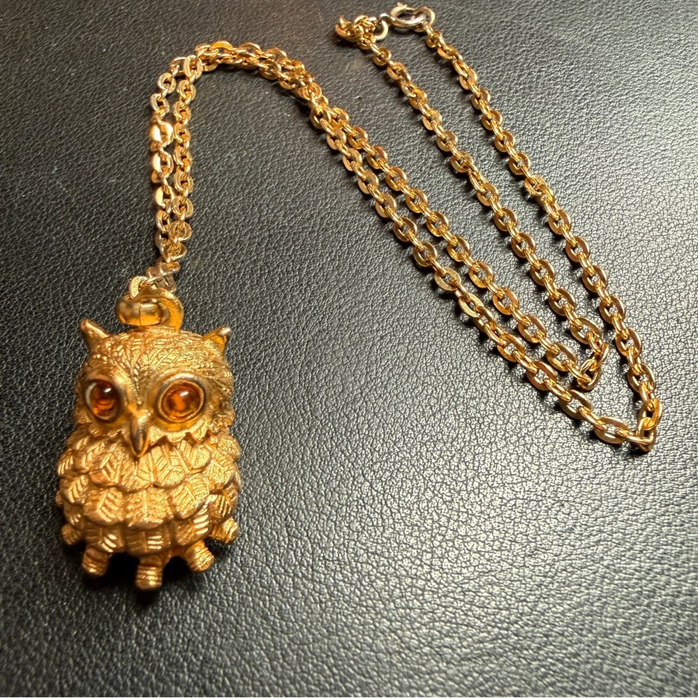 Vintage ORENA PARIS Rare Gold Tone OWL with Amber Eyes Pendant Necklace